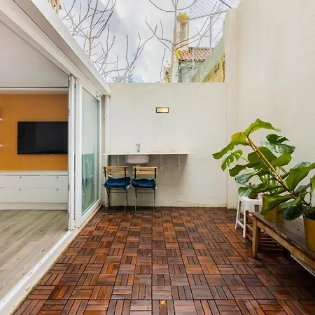 Appartement Central Retreat: Cozy Duplex With A Balcony Lissabon