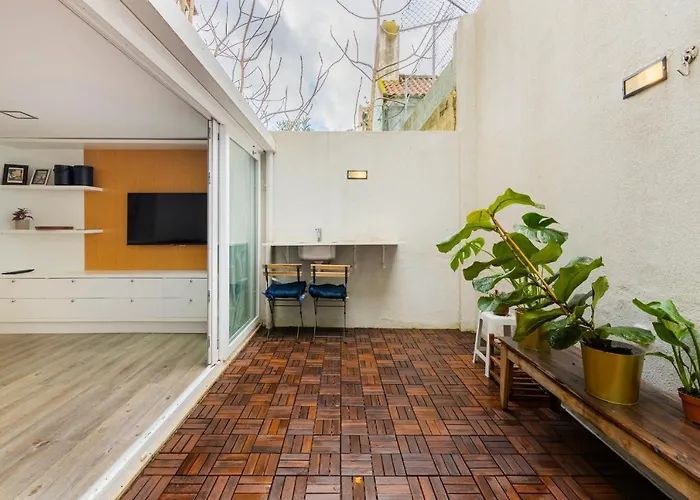 Appartement Central Retreat: Cozy Duplex With A Balcony Lissabon